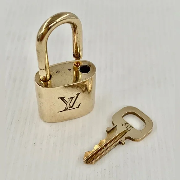 Authentic VGUC Louis Vuitton LV Lock & Key - #315 - Picture 3 of 5
